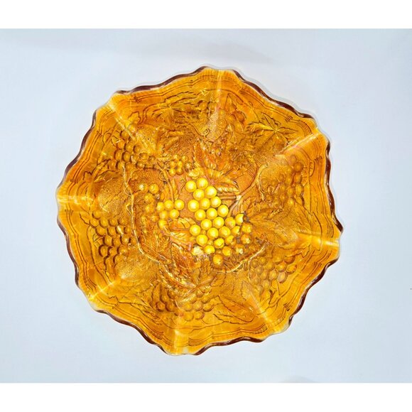 Imperial Glass Marigold Pressed grapes pattern scalloped bowl - Picture 1 of 5